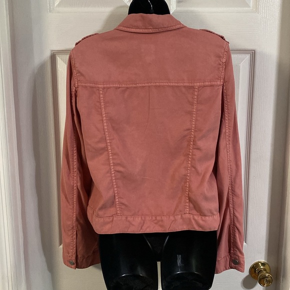 Gap lightweight pink jacket, size medium. - Picture 5 of 14